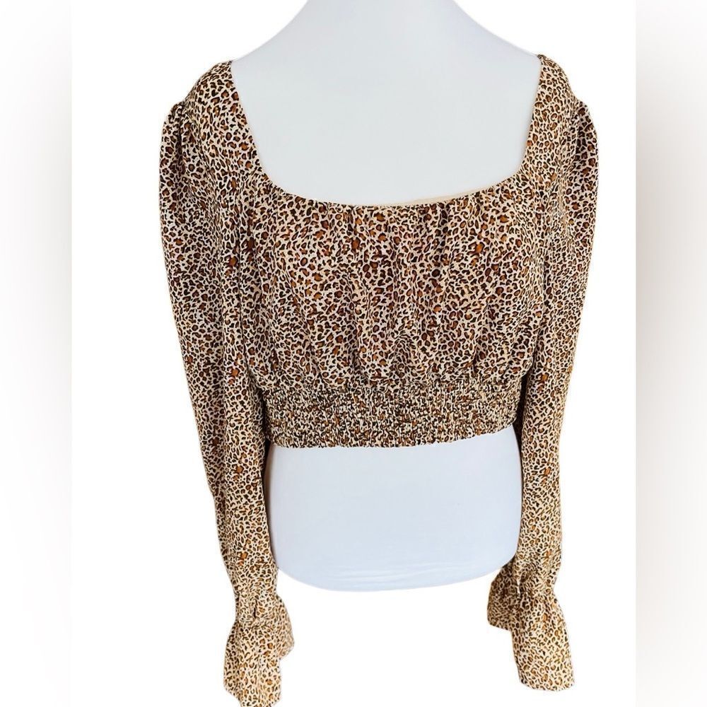 LE LIS animal print long sleeved smocked crop top w/square front & back size L